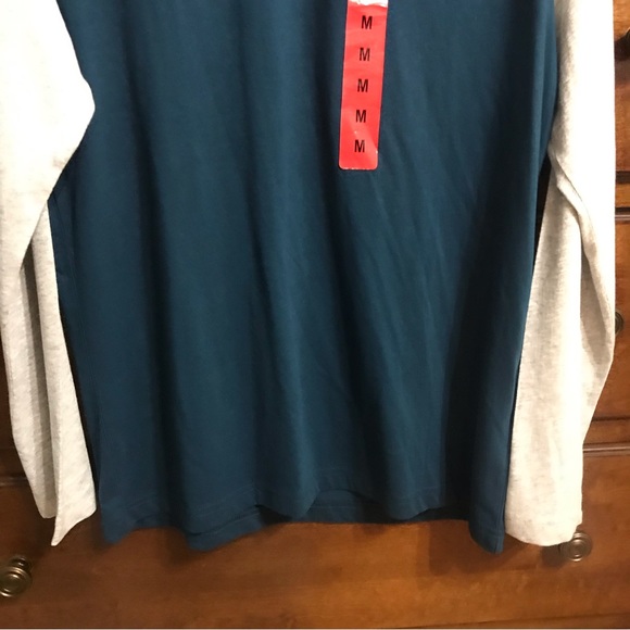 NWT Hurley ⚜️ Long Sleeved Baseball Tee Shirt - Picture 4 of 8